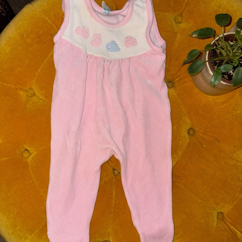 Vintage Baby Pink Velour Footed Romper Bunny Size 6–9M